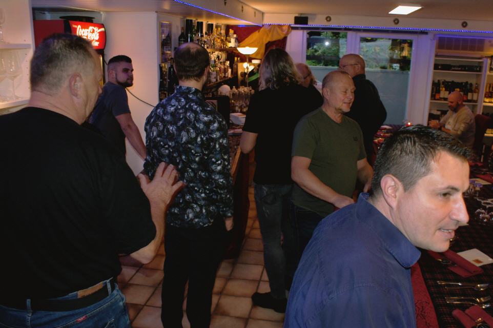 ... kurze Pause und ein kleines Pläuschen mal eben ..